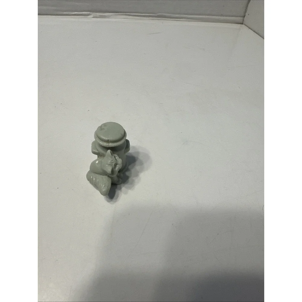 1989 McDonalds‎ Happy Meal toy Peanuts Linus Milk Cat Figure Replacement